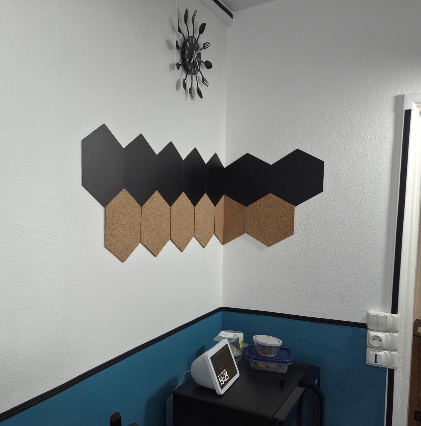 An der Küchenwand